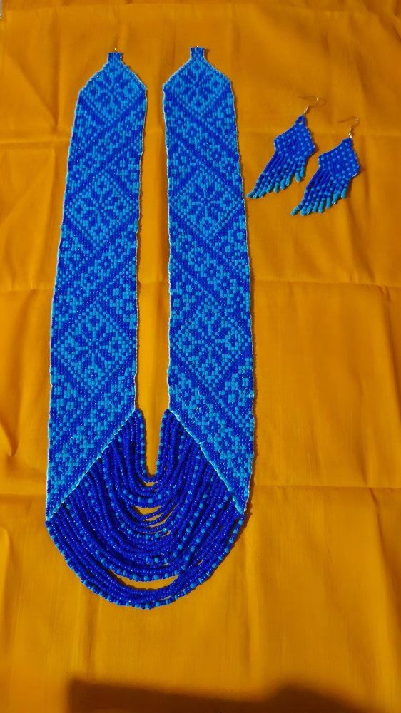 Loom beading neckpiece