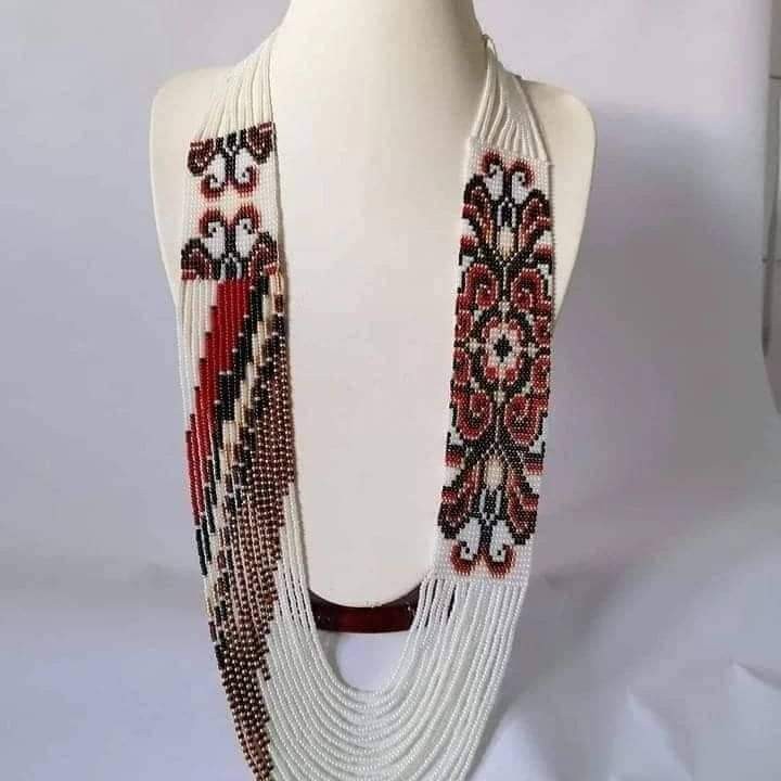 loom beading neckpiece