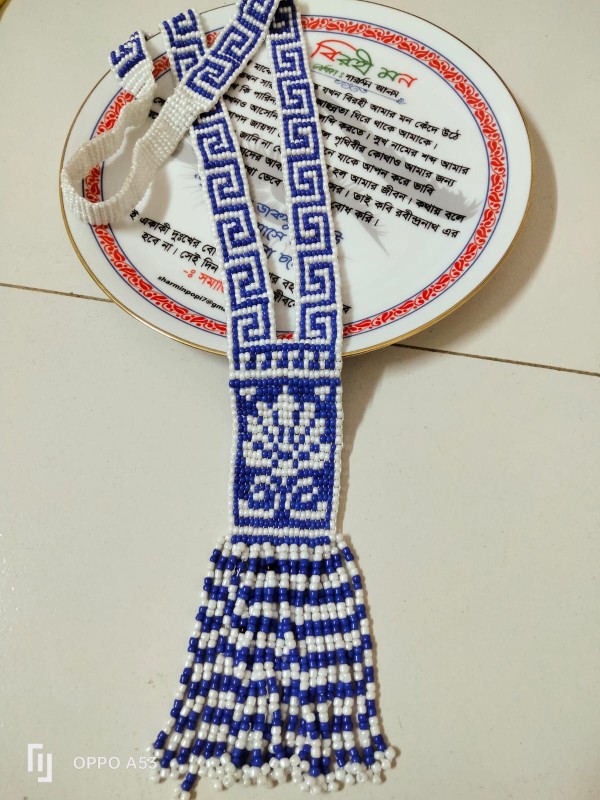 loom beading neckpiece